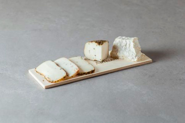 Tablero redondo de madera para quesos de 9.8 in, regalo para cumpleaños,  diseño de edad solo importa si eres queso